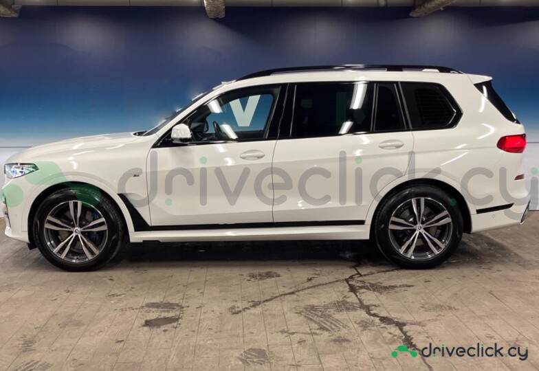 BMW X7 White