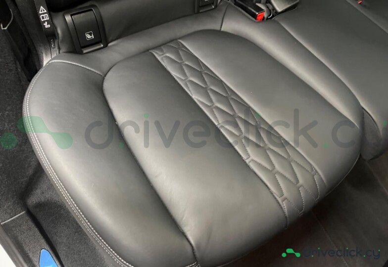 BMW X7 White
