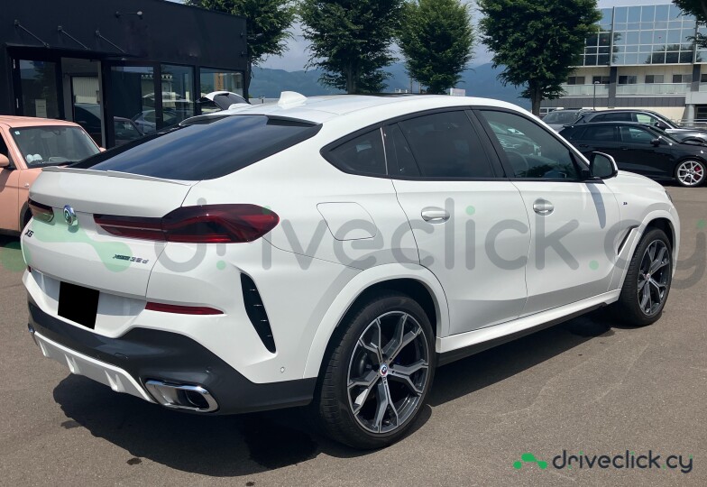 BMW X6 White