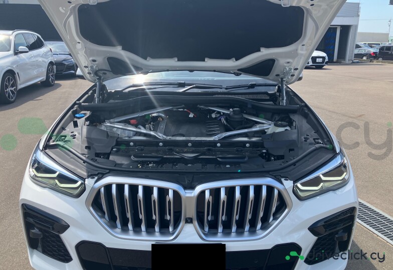 BMW X6 White