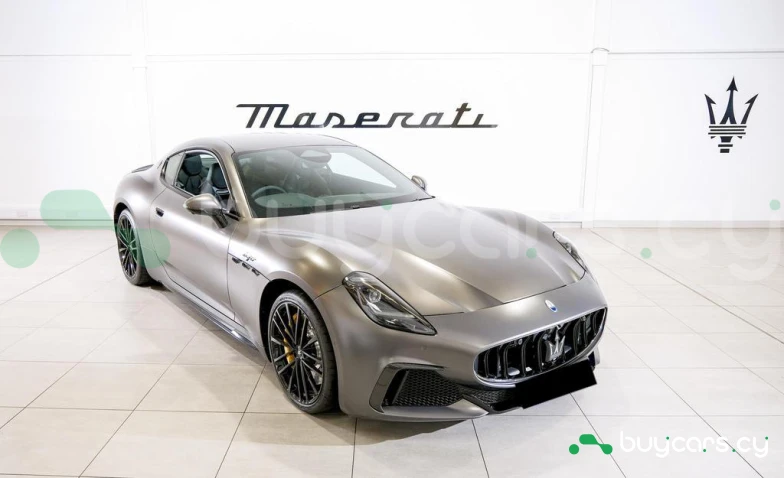 Maserati Granturismo Серый