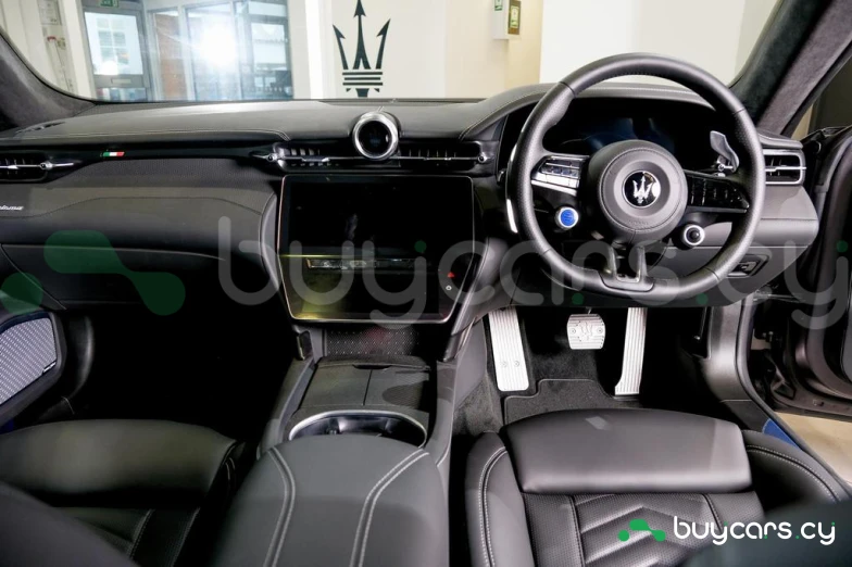 Maserati Granturismo Серый