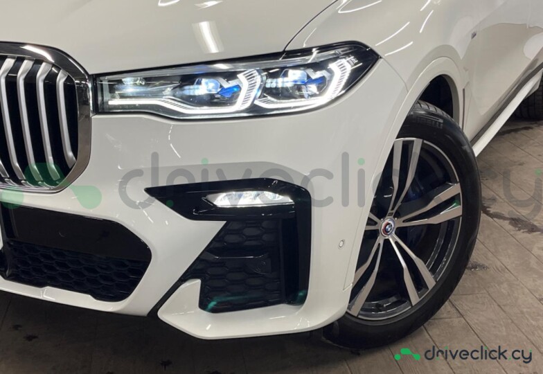 BMW X7 White