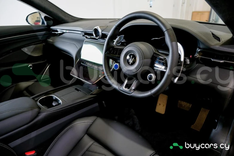 Maserati Granturismo Серый