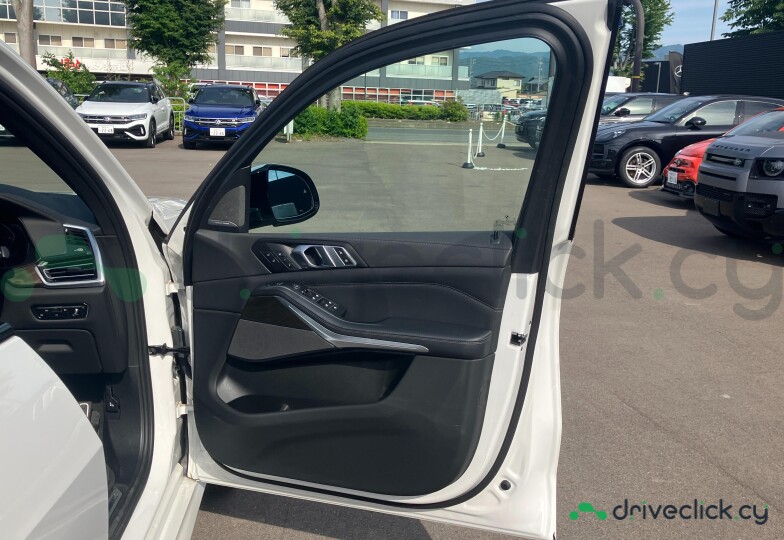 BMW X5 White