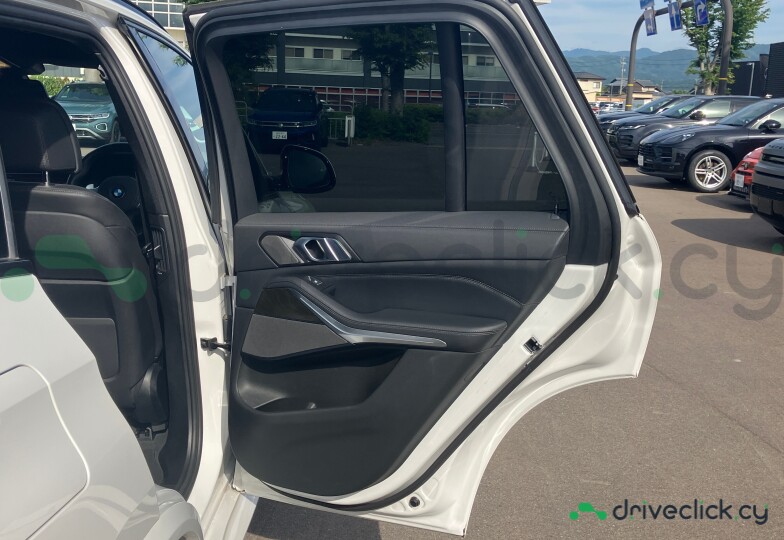 BMW X5 White