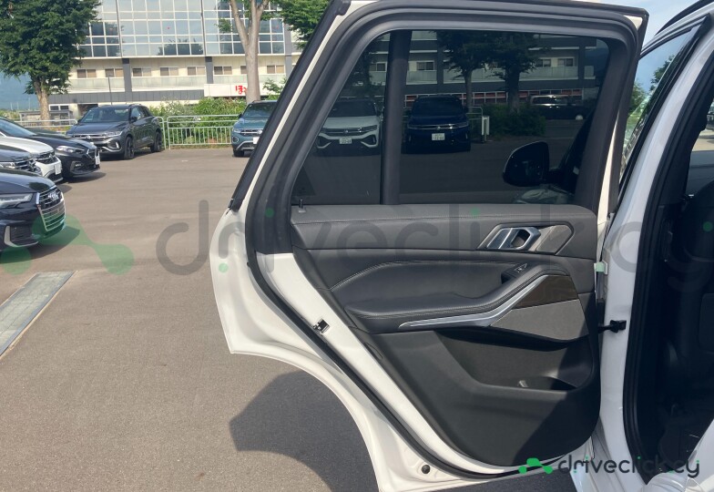 BMW X5 White