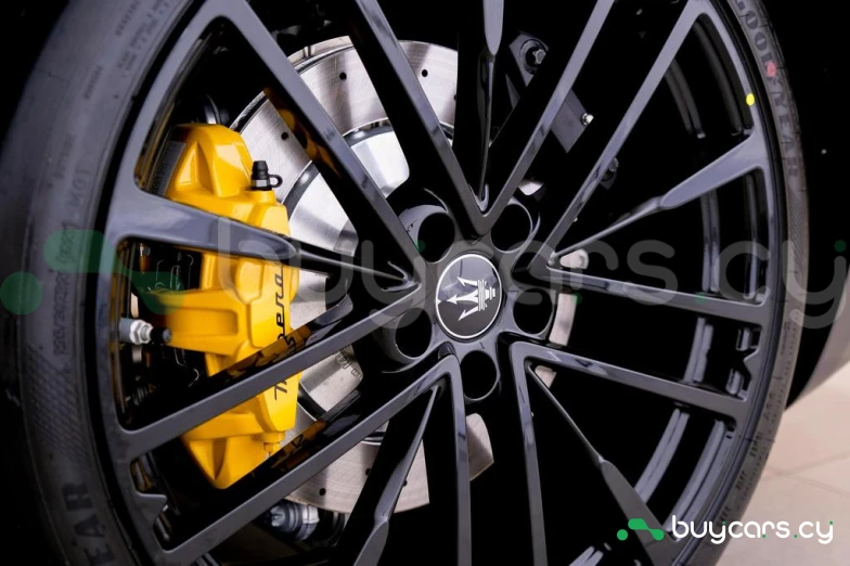 Maserati Granturismo Серый