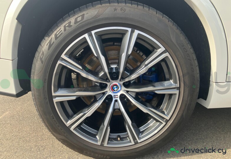 BMW X5 White