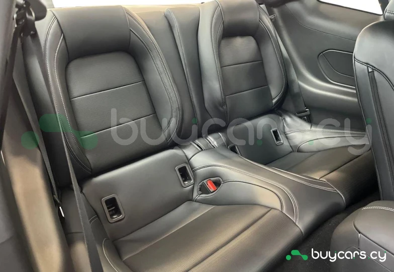 Ford Mustang Красный