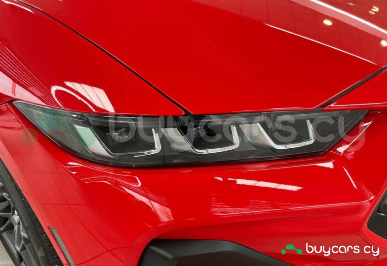 Ford Mustang Красный