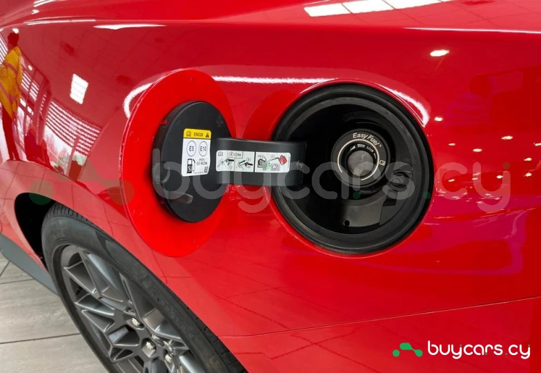 Ford Mustang Красный