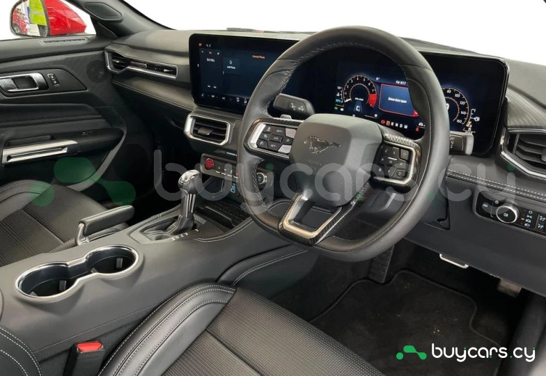 Ford Mustang Красный