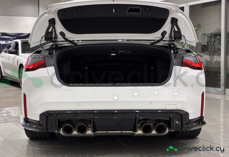 BMW M4 White
