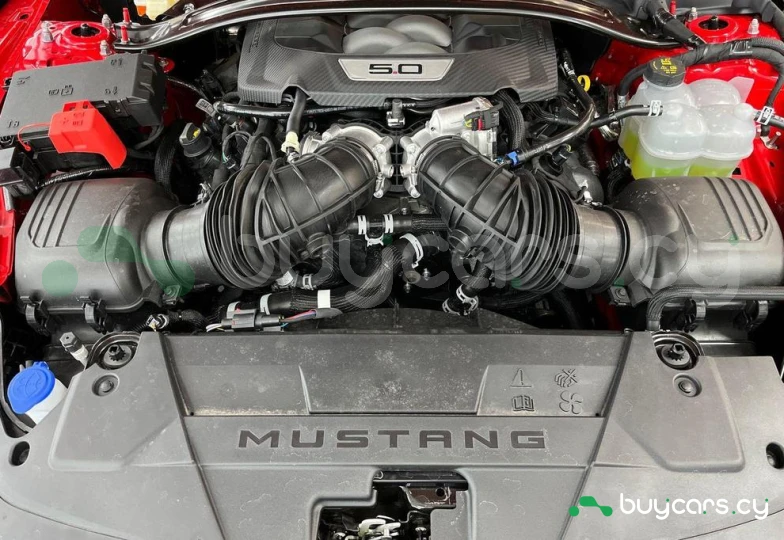 Ford Mustang Красный