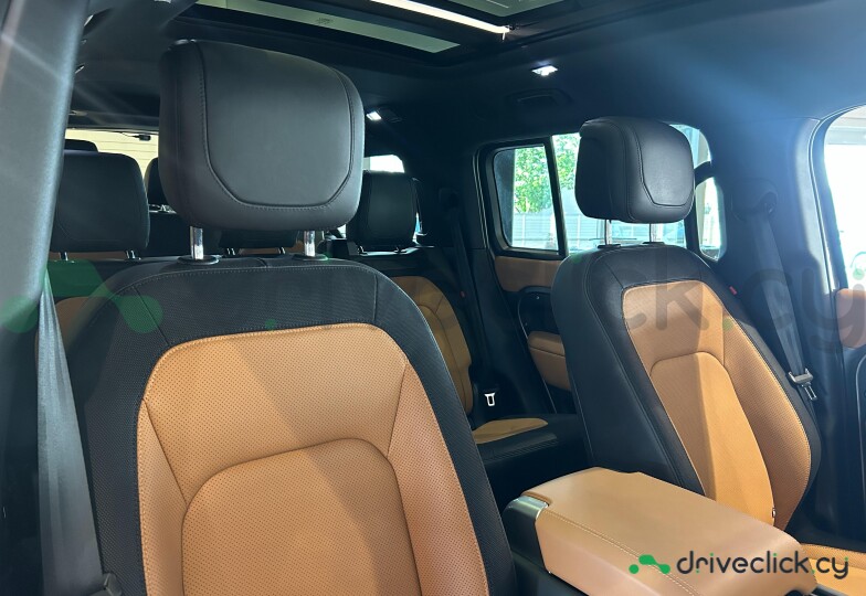 Land Rover Defender silver