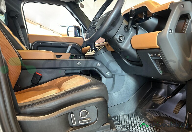 Land Rover Defender silver