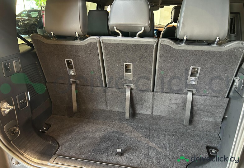 Land Rover Defender silver