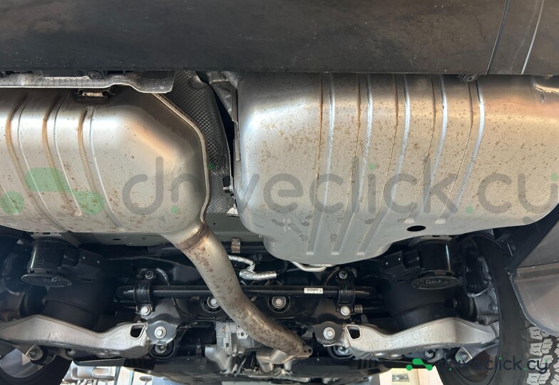 Land Rover Defender silver