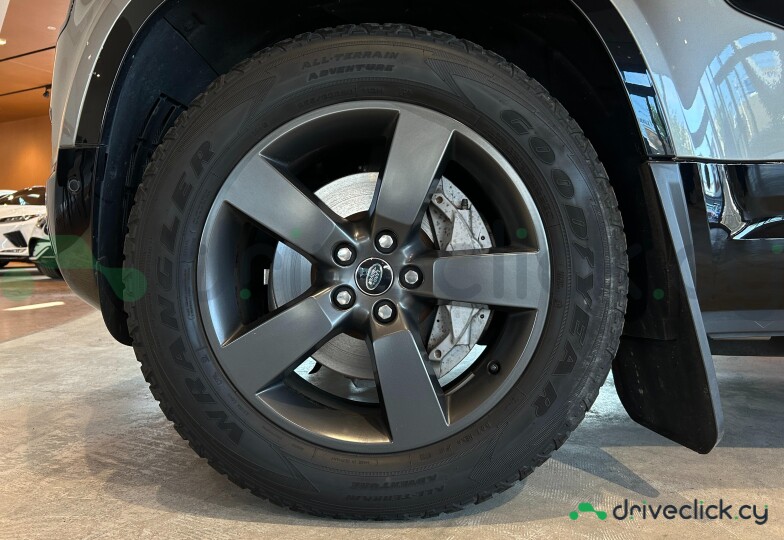 Land Rover Defender silver