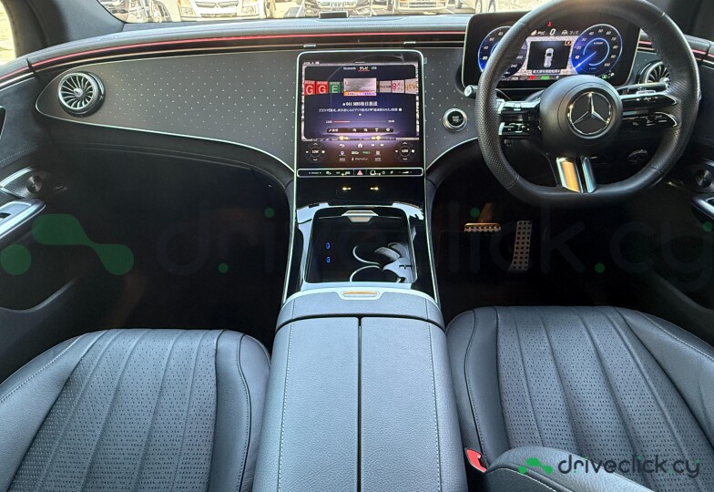 Mercedes EQE SUV Black