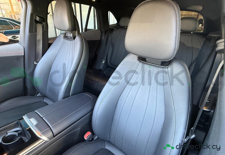 Mercedes EQE SUV Black
