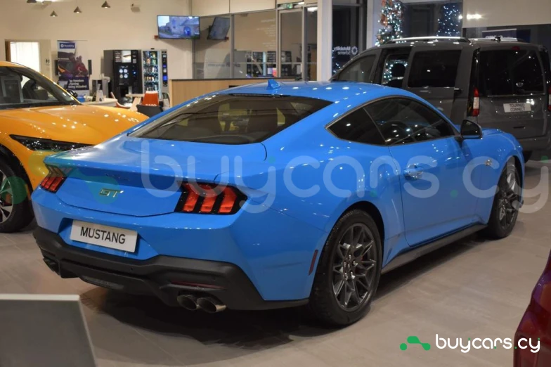 Ford Mustang Синий