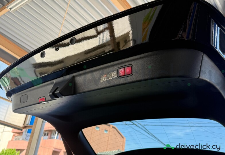 Mercedes EQE SUV Black