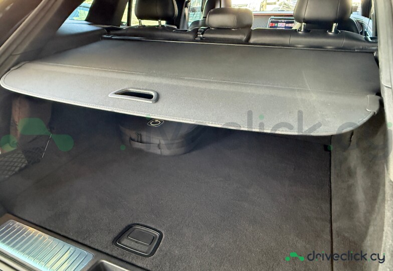 Mercedes EQE SUV Black