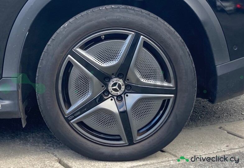 Mercedes EQE SUV Black