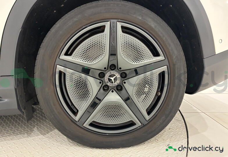 Mercedes EQE SUV White