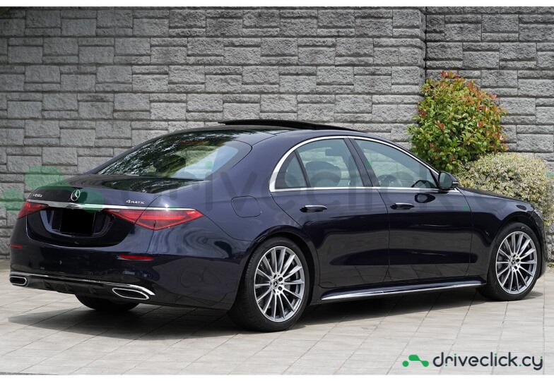 Mercedes S-class Blue