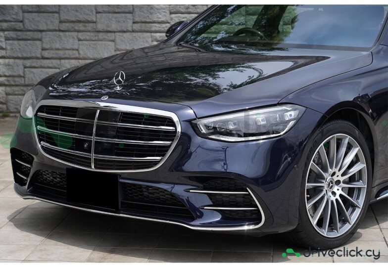 Mercedes S-class Blue