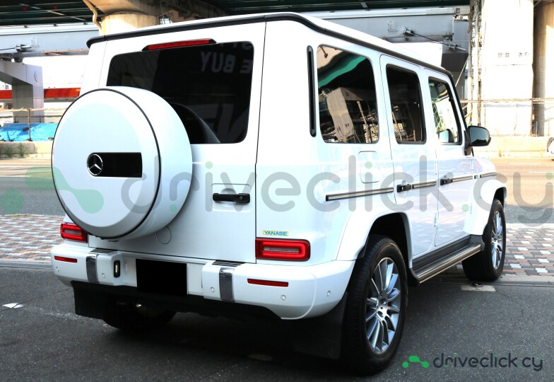 Mercedes G-class White