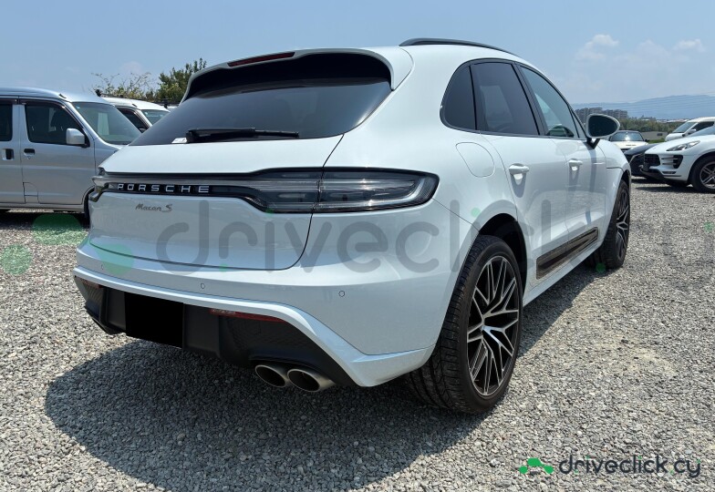 Porsche Macan White