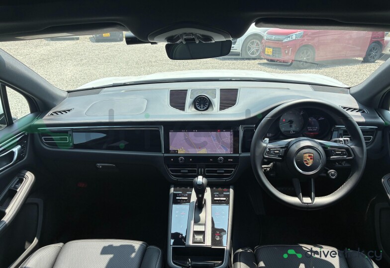 Porsche Macan White