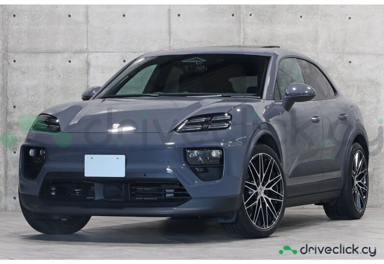 Porsche Macan Grey