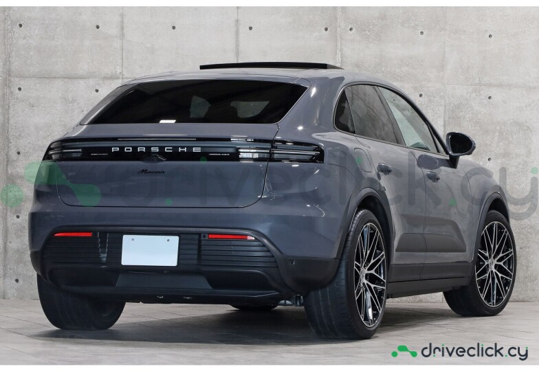 Porsche Macan Grey