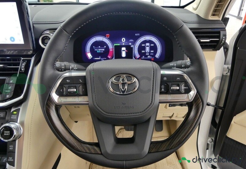 Toyota Land Cruiser 300 White