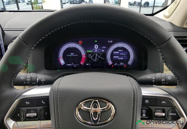 Toyota Land Cruiser 300 White