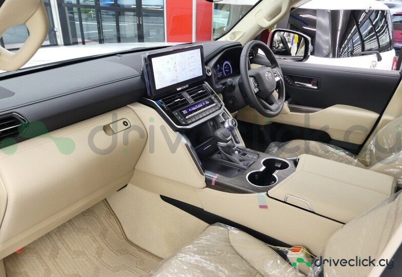 Toyota Land Cruiser 300 White