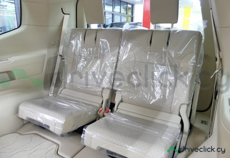 Toyota Land Cruiser 300 White