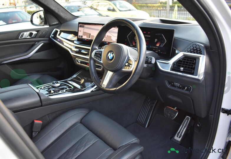 BMW X7 White