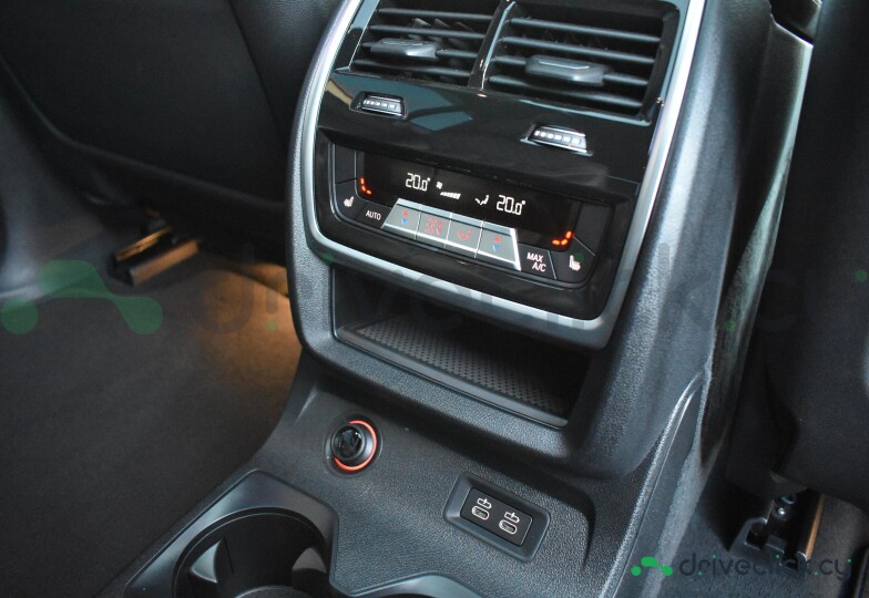 BMW X7 White