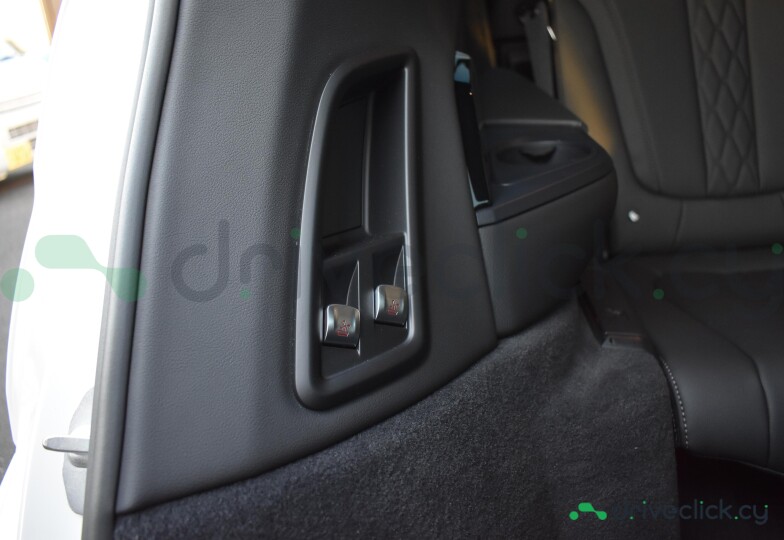 BMW X7 White