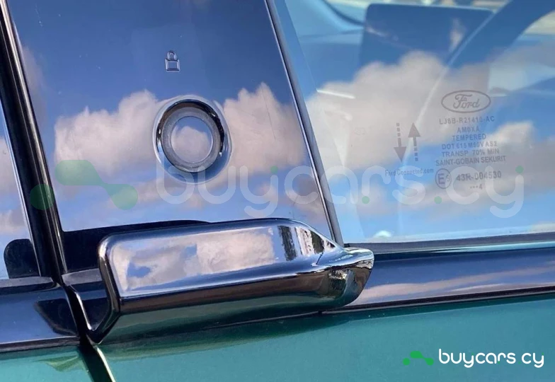 Ford Mustang Mach-E Зеленый