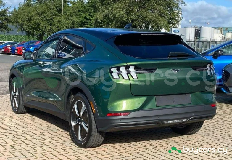 Ford Mustang Mach-E Зеленый