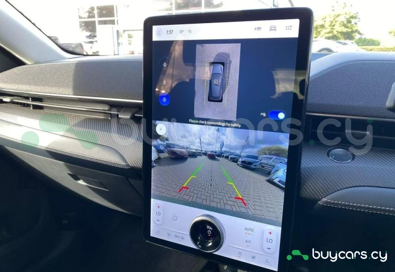 Ford Mustang Mach-E Зеленый