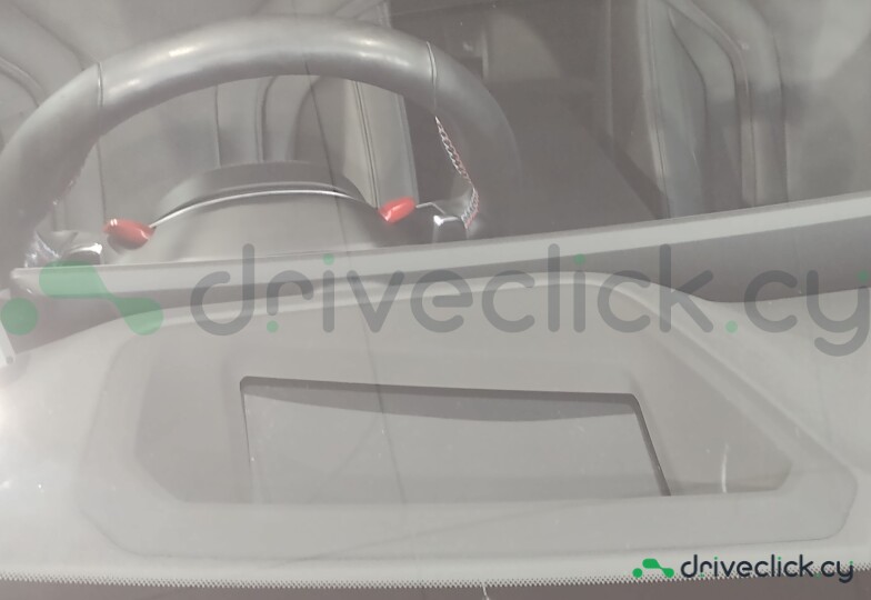 BMW M4 White
