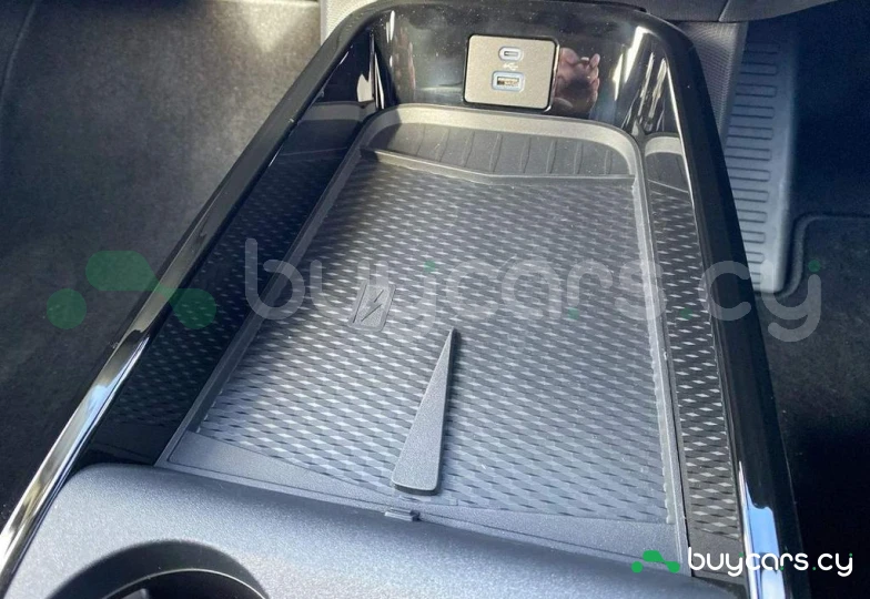 Ford Mustang Mach-E Зеленый